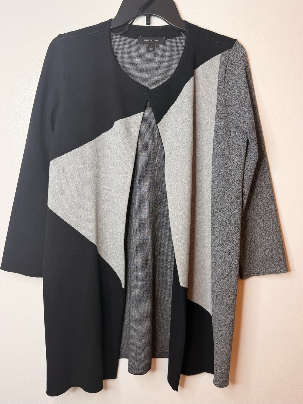 Ann Taylor Black and Gray Geometric Open-Front Cardigan